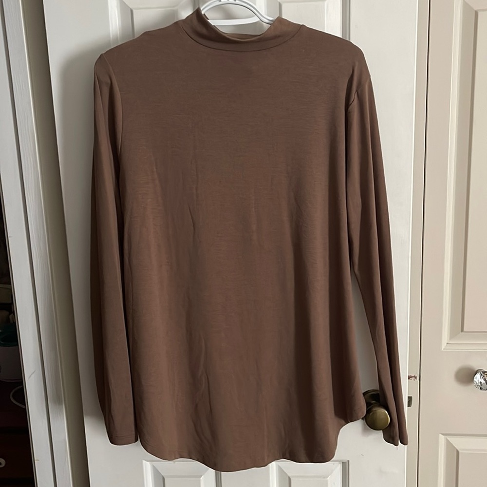 Hijabi essential turtleneck